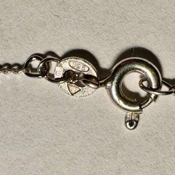 Vintage Orca (killer whale) pendant and 16” chain. Both Sterling. - Picture 14 of 16